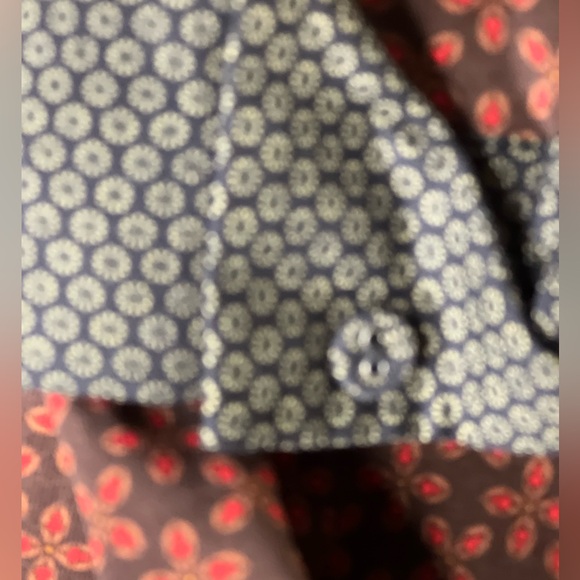 Icone by Simon’s Red and Black Printed Long Sleeves Shirt with Tie Neck, M, NWOT - Picture 5 of 8